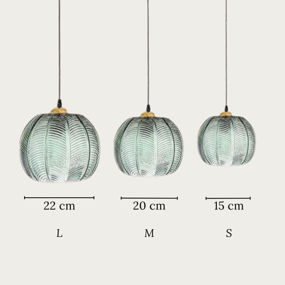 Suspension jungle en verre au design nordique - vue d'ensemble