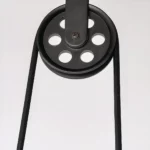 Suspension industrielle vintage noires à 3 lampes avec poulie en métal noir - vue d'ensemble
