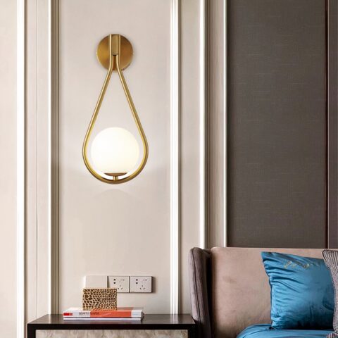 Applique murale LED en métal au design nordique moderne