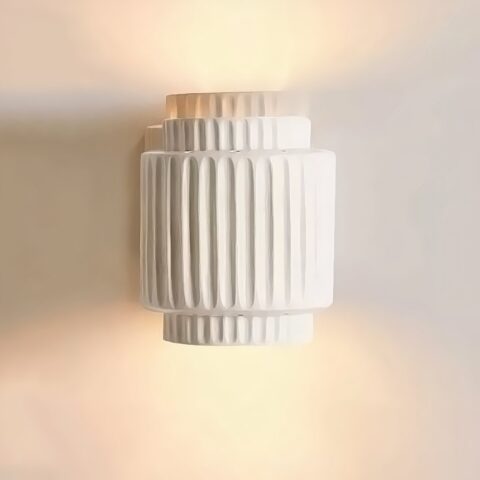 Applique murale en céramique design et blanche, avec moulure