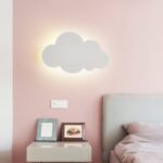 Applique murale minimaliste en forme de nuage pour une chambre d'enfant - détail
