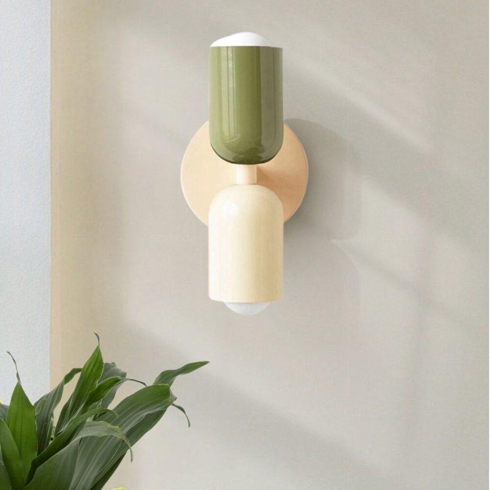 Applique murale salon LED au design nordique moderne et minimaliste bicolore sur un mur