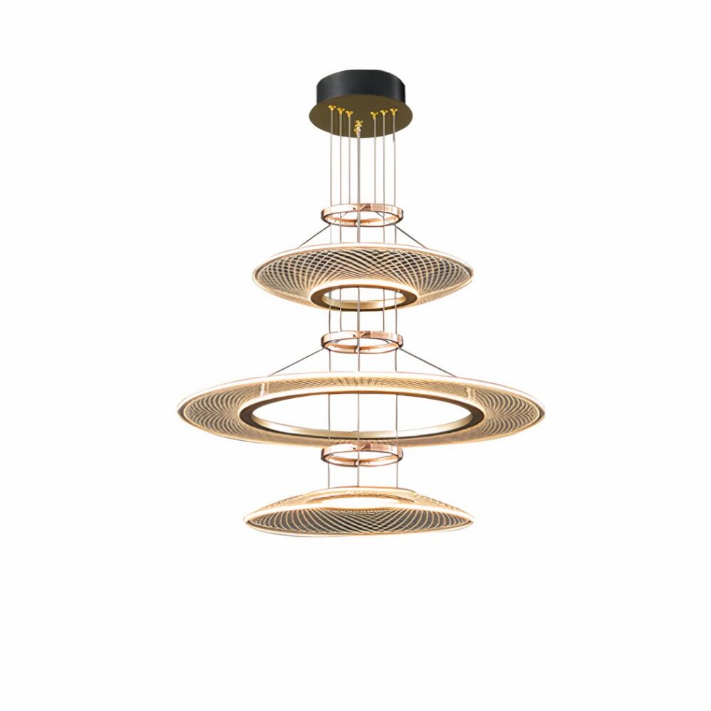 Grand lustre suspendu, composé de cercles, d'anneaux et de câbles. En haut, un anneau, suivit d'un cercle fin légèrement conique vers le haut, suivit d'un autre anneau, puis d'un grand cercle, puis d'un autre anneau, puis d'un autre cercle légèrement conique. Sur un fond blanc.