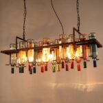 Lustre rectangulaire en fer forgé avec des bouteilles à l'envers