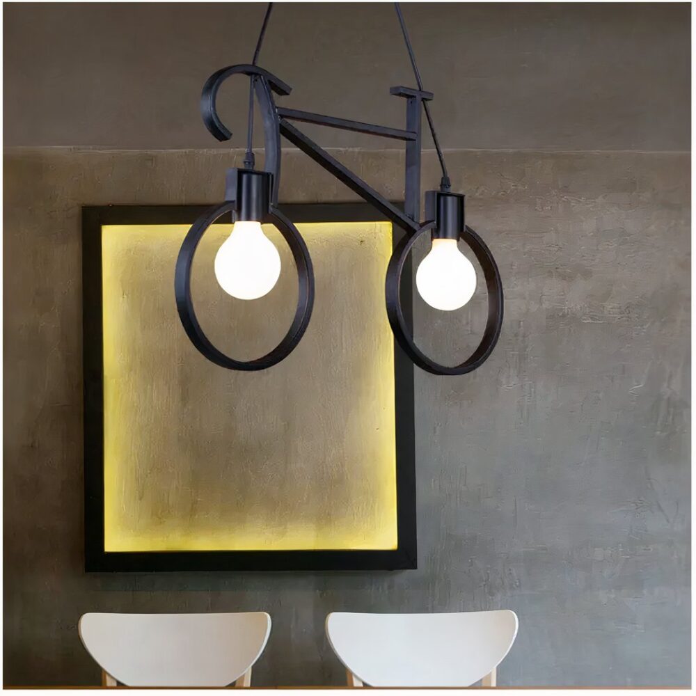 Lustre design en fer forgé en forme de vélo - vue de face