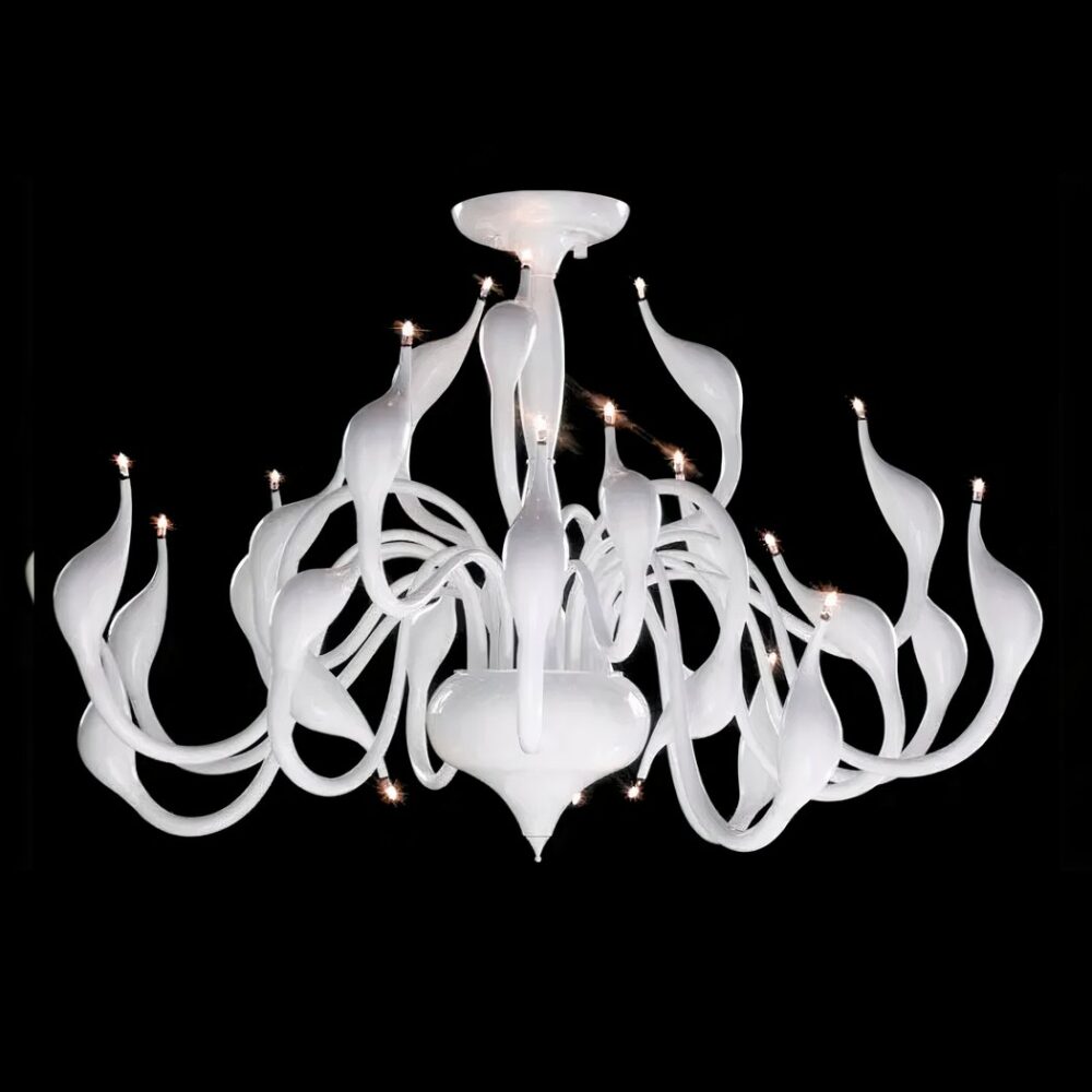 Lustre oriental aux arabesques majestueuses