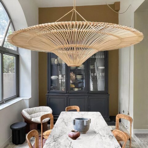 Suspension Bali en rotin forme parapluie artisanale et moderne