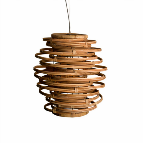 Suspension bois vintage avec spirales sur fond blanc