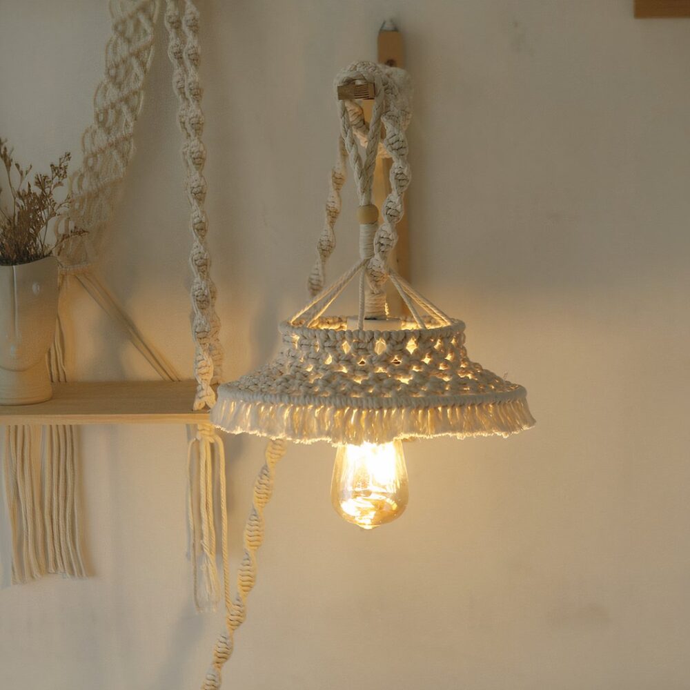 Suspension en macramé naturel style bohème