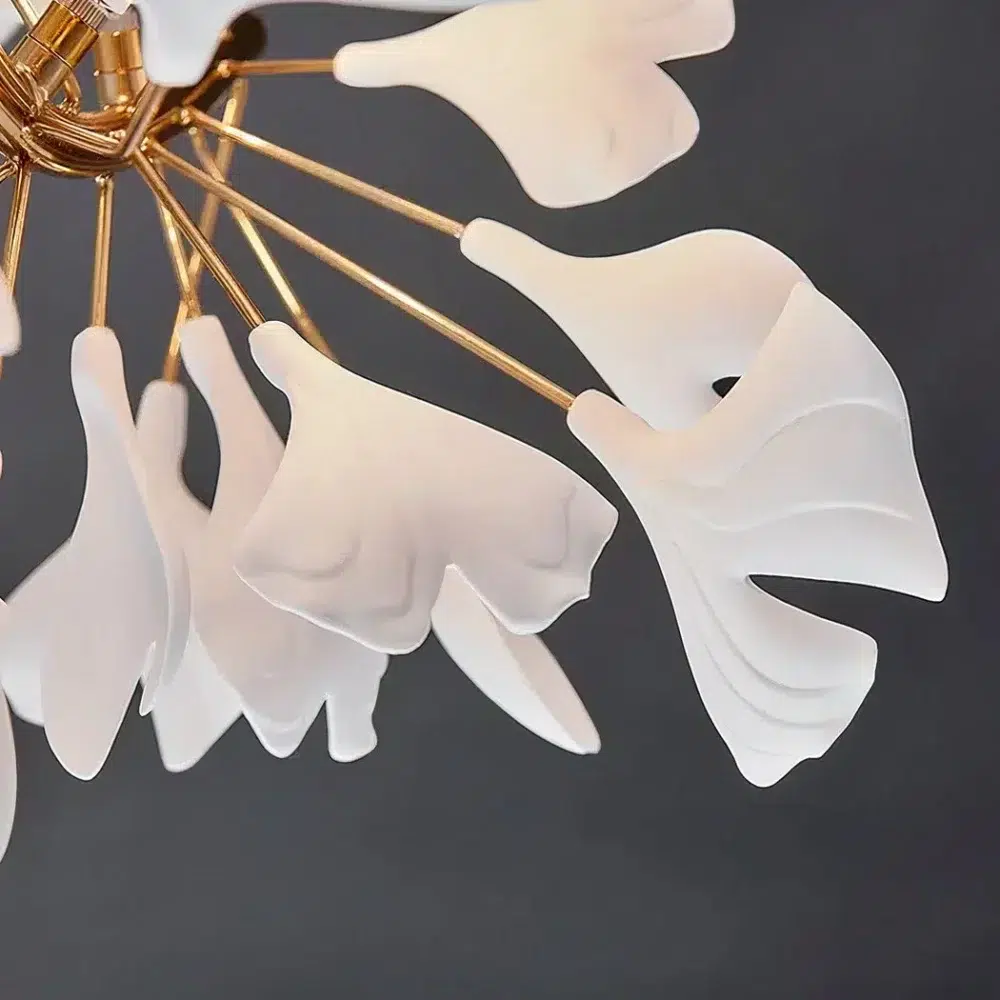 Suspension feuille blanche fine et élégante
