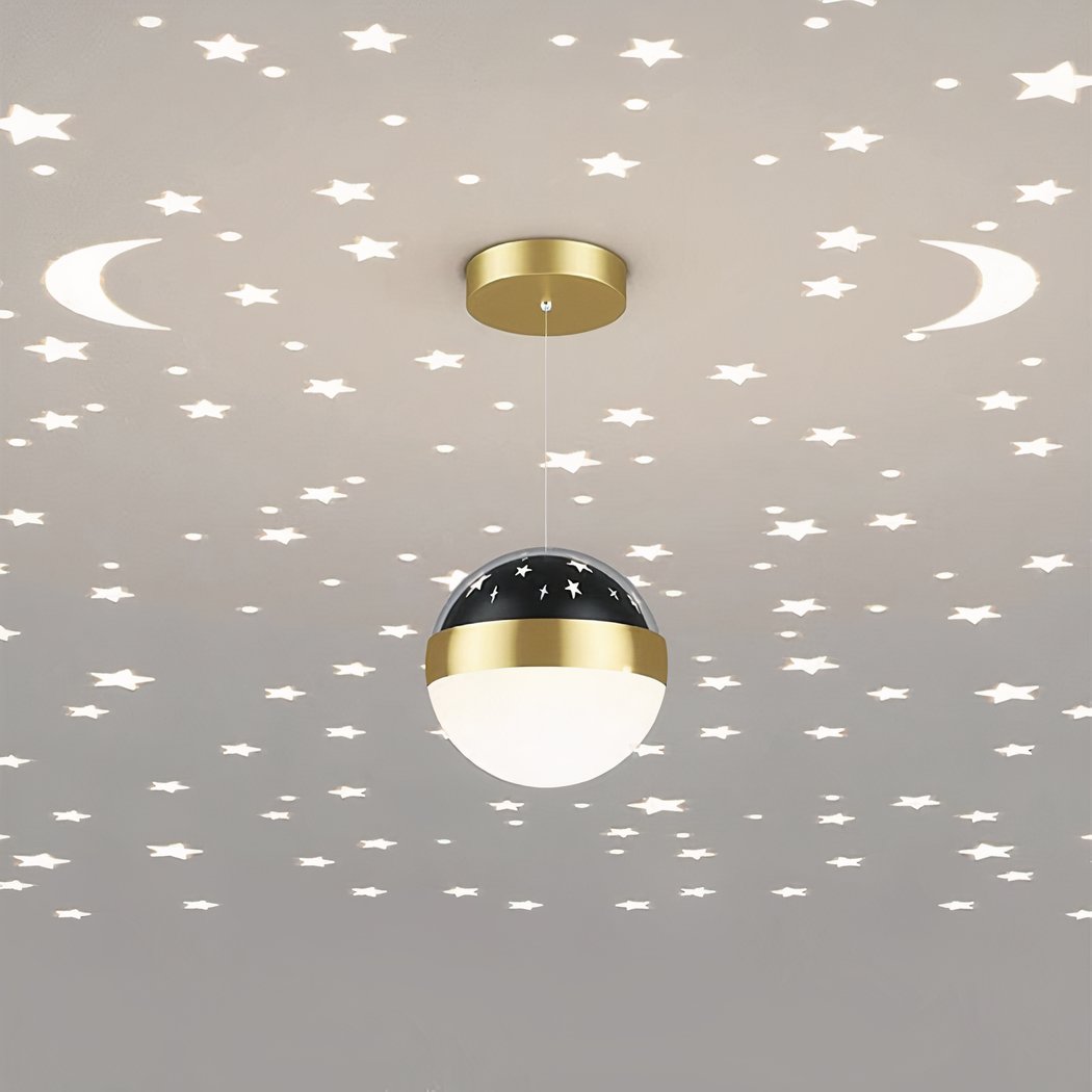 Lustre Enfant Basket-ball – Fait Main – Verre Jaune – Luminaire Chambre