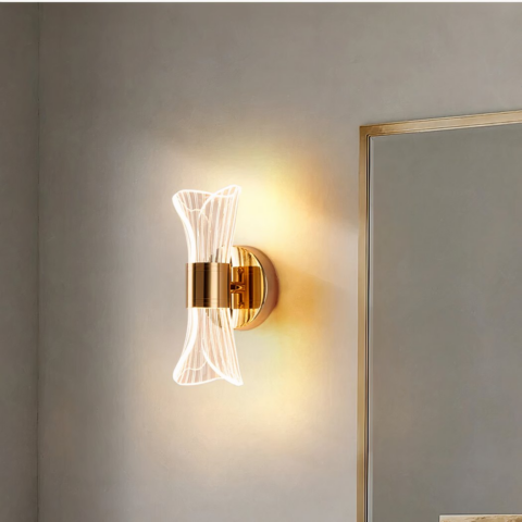 Applique murale LED luxueuse et nordique en aluminium et acrylique sur fond gris