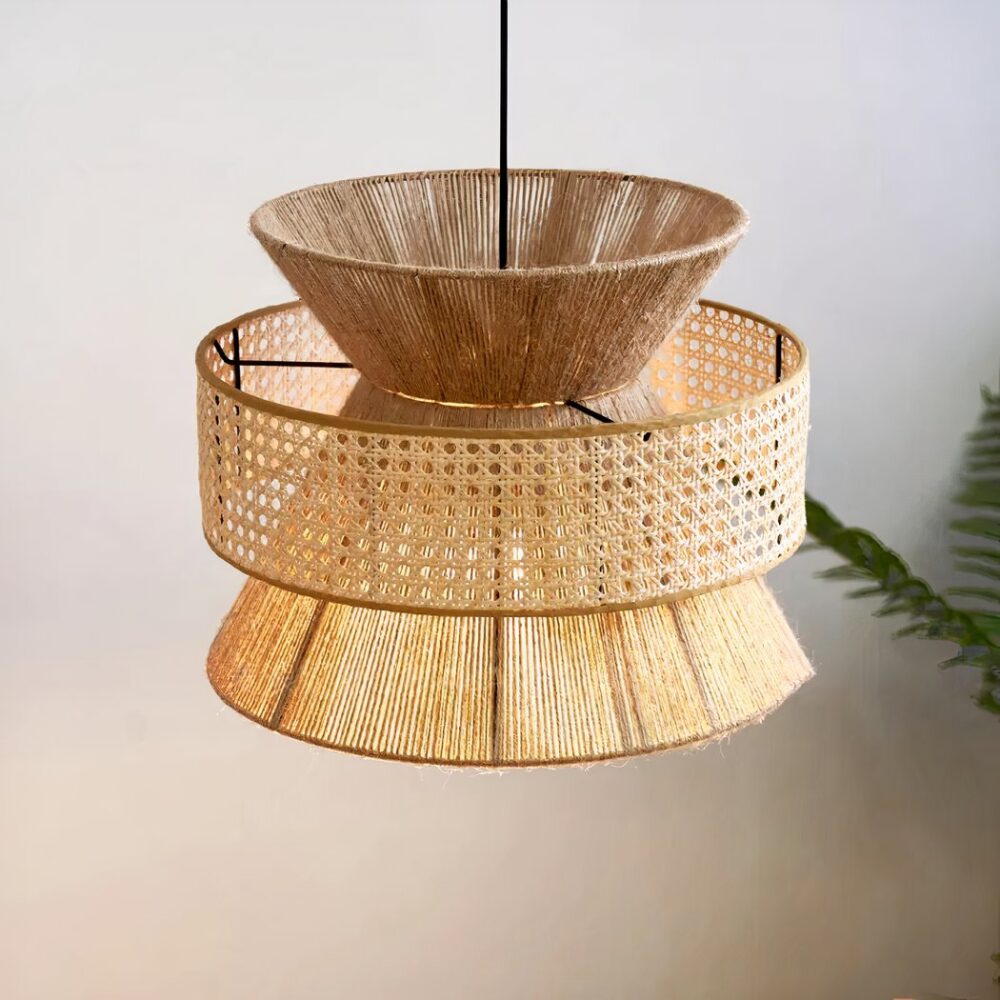 Lustre cannage et corde de chanvre LED suspendu - vue de côté