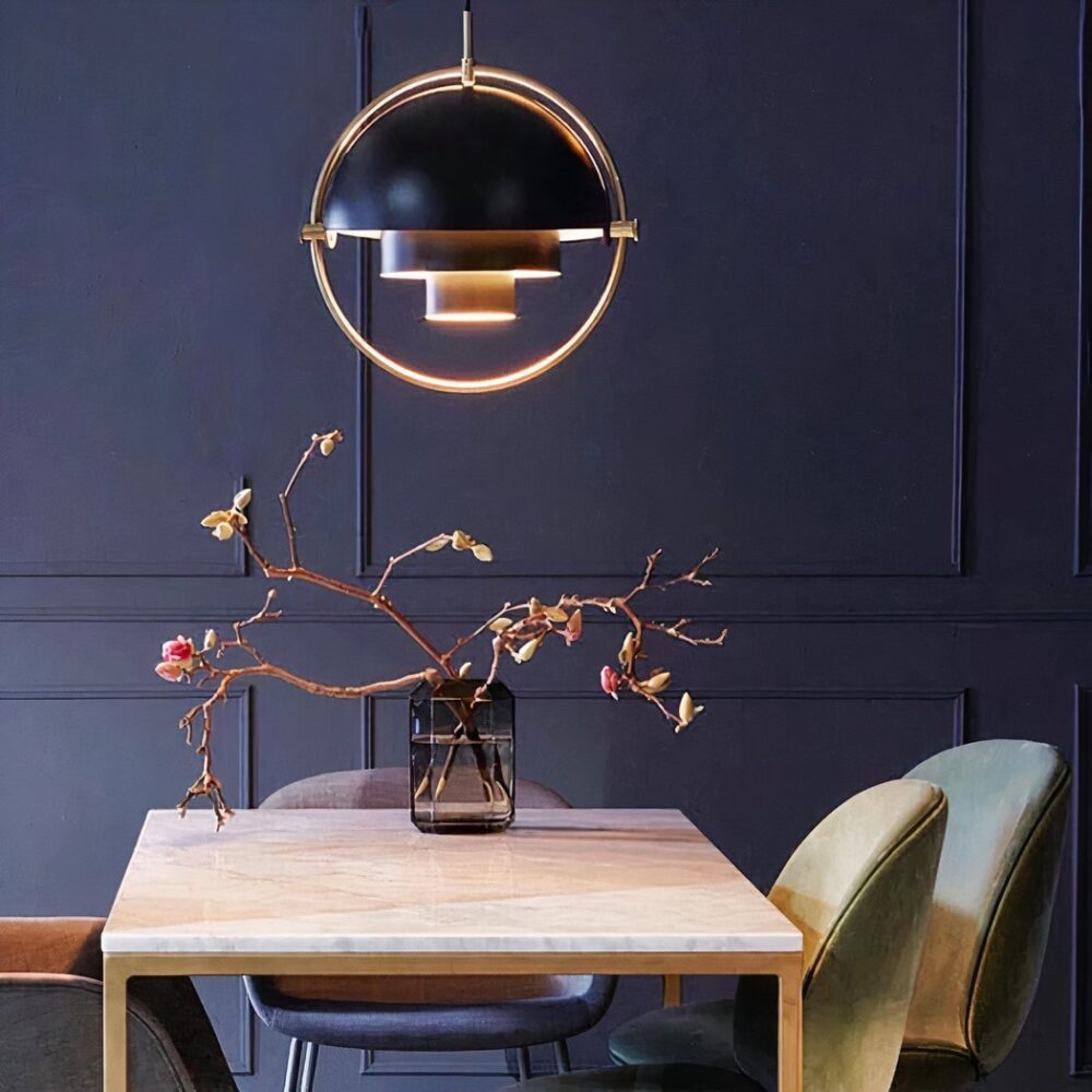 Lustre LED suspendu en fer au design art-déco danois - vue de face