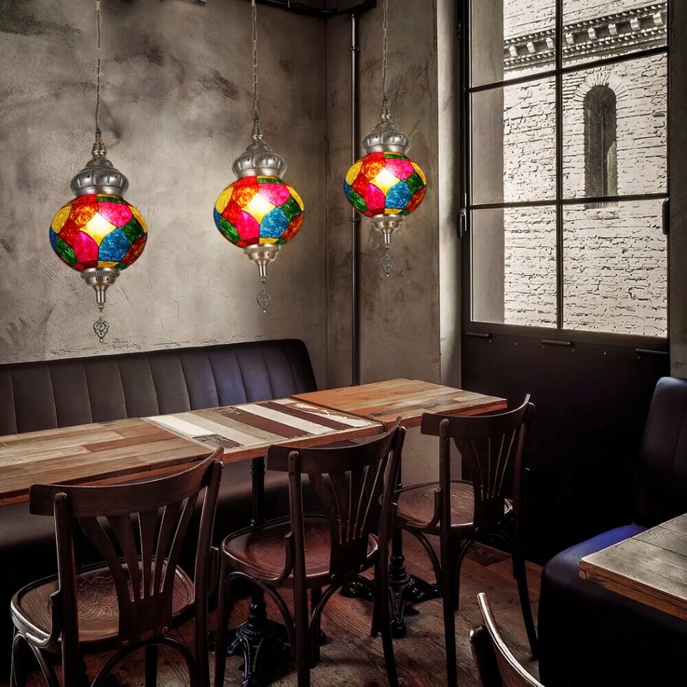 Lustre marocain LED en vitrail — détail de finition