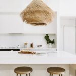 Lustre paille suspendu en forme de hutte