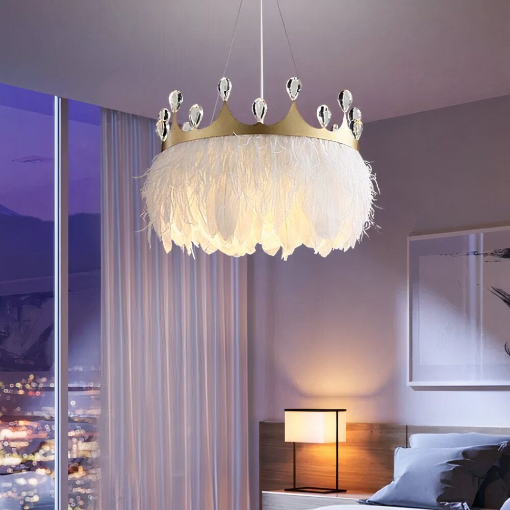 Suspension plume blanche et couronne - vue d'ensemble