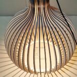 Lustre DIY en bois massif de bambou - vue rapprochée