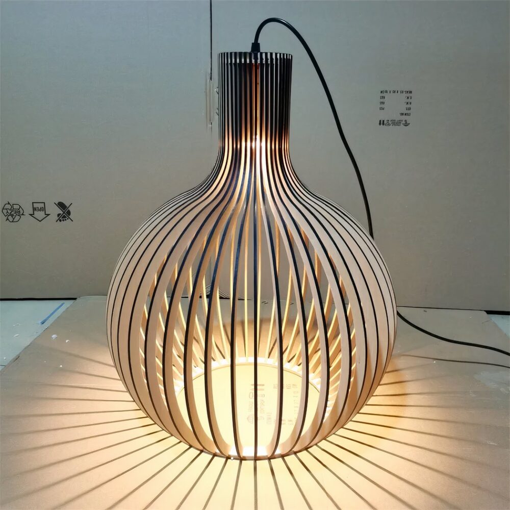 Lustre DIY en bois massif de bambou - ambiance allumée