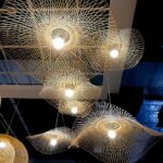 Suspension aérienne en paille de bambou - vue de côté