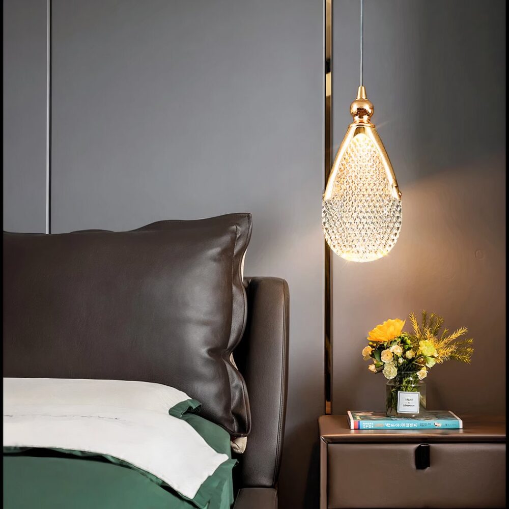 Lustre avec suspensions en forme de gouttes en acrylique