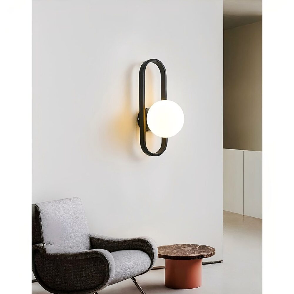 Applique murale moderne avec boule noire ou dorée