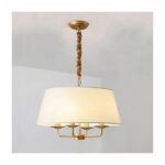 Lustre rustique en fer forgé dans le style vintage