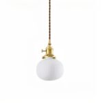 Suspension blanche vintage en céramique et cuivre - vue d'ensemble