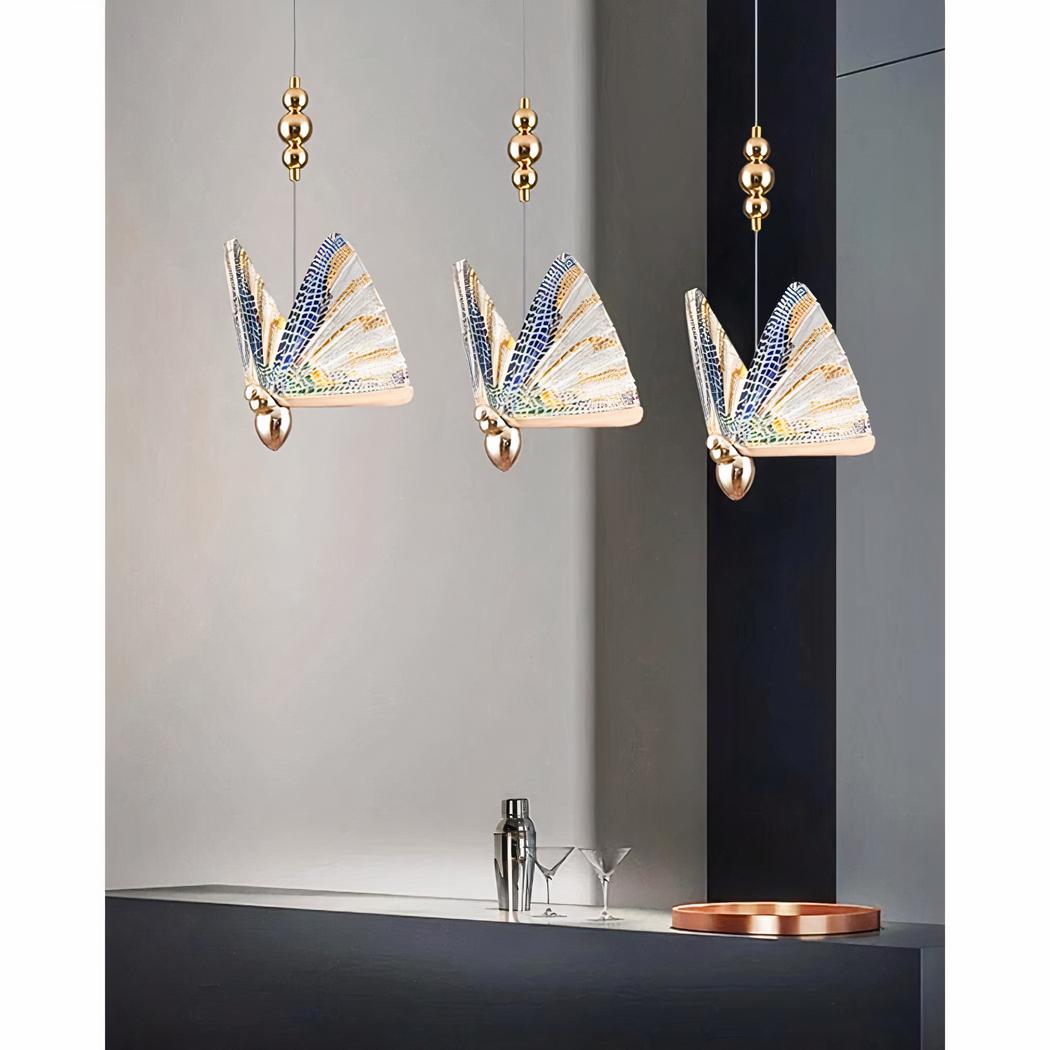 Suspension multicolore en forme de papillon