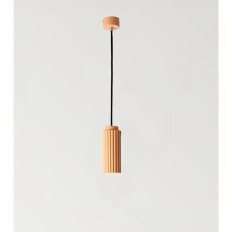 Suspension simple colorée dans le style scandinave - détail