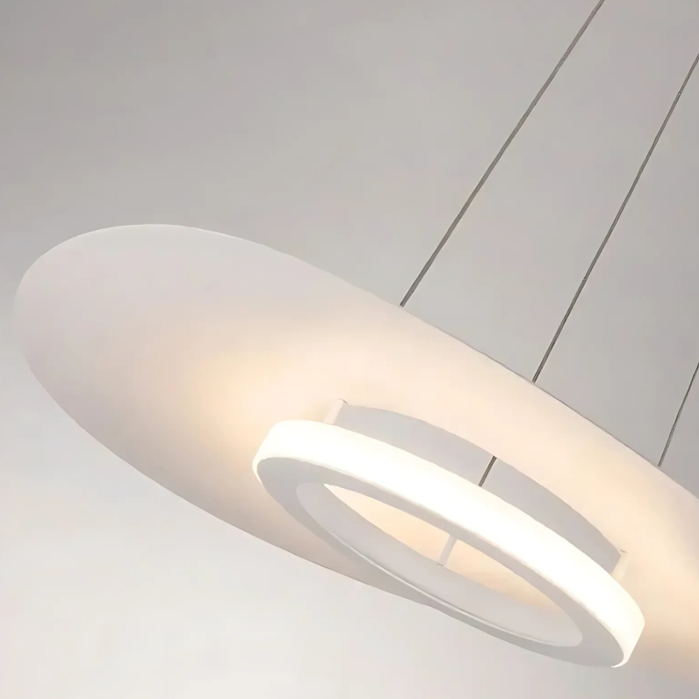 Lustre design original aux lignes épurées et futuristes - vue d'ensemble