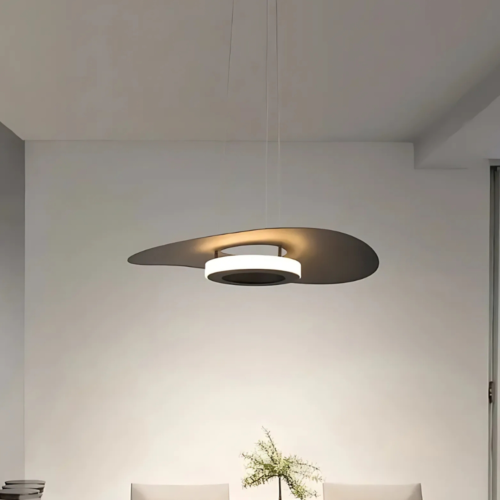Lustre design original aux lignes épurées et futuristes - détail