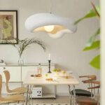 Lustre suspendu Japandi résine forme organique minimaliste - vue d'ensemble
