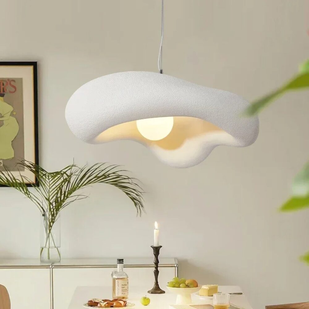 Lustre suspendu Japandi résine forme organique minimaliste