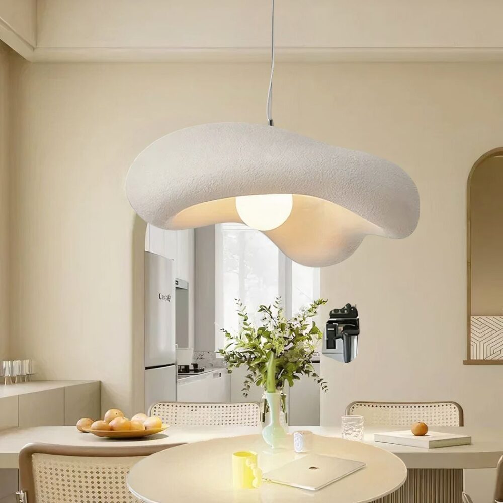Lustre suspendu Japandi résine forme organique minimaliste - vue de face