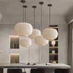 Suspension Japandi design doux en soie blanche - vue de côté