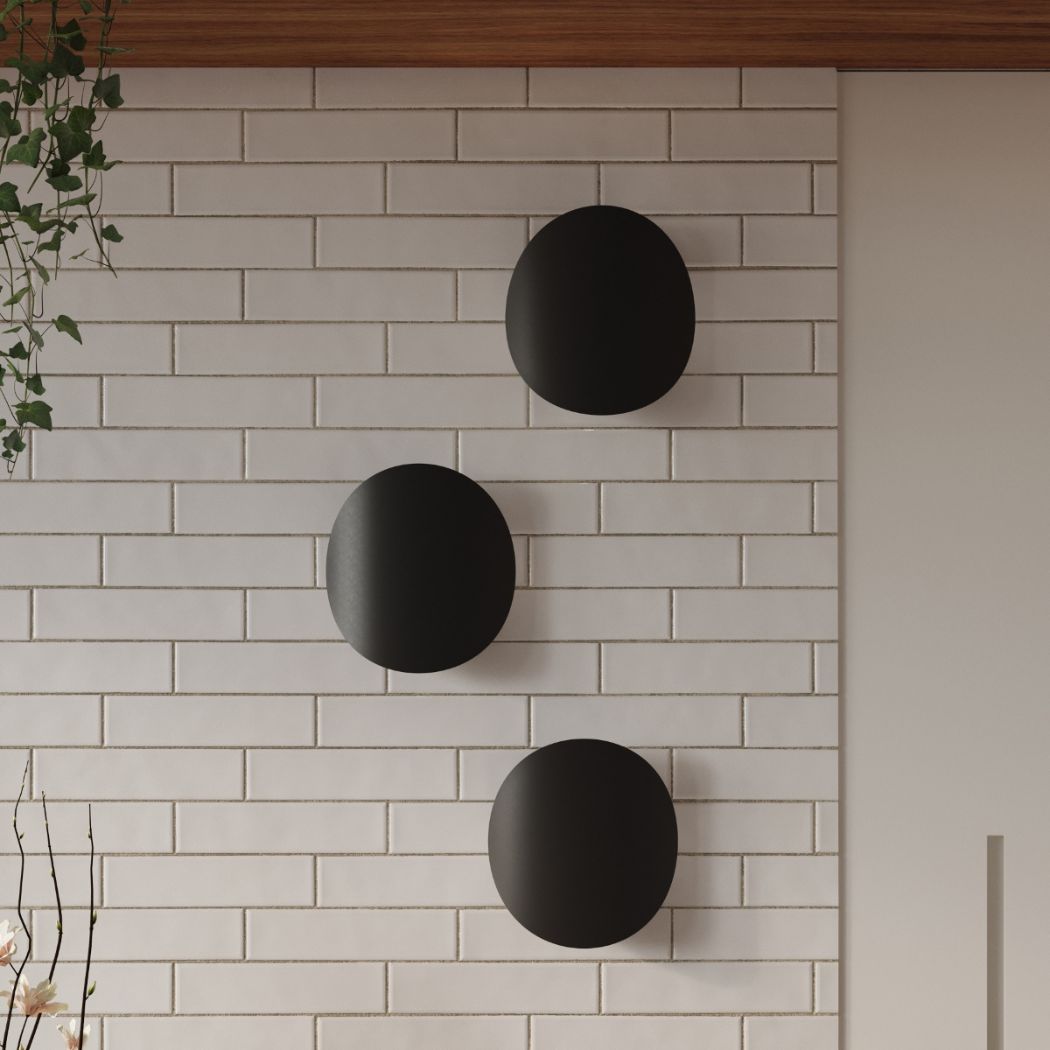 Applique murale ronde minimaliste en acier blanc ou noir - ambiance éteinte