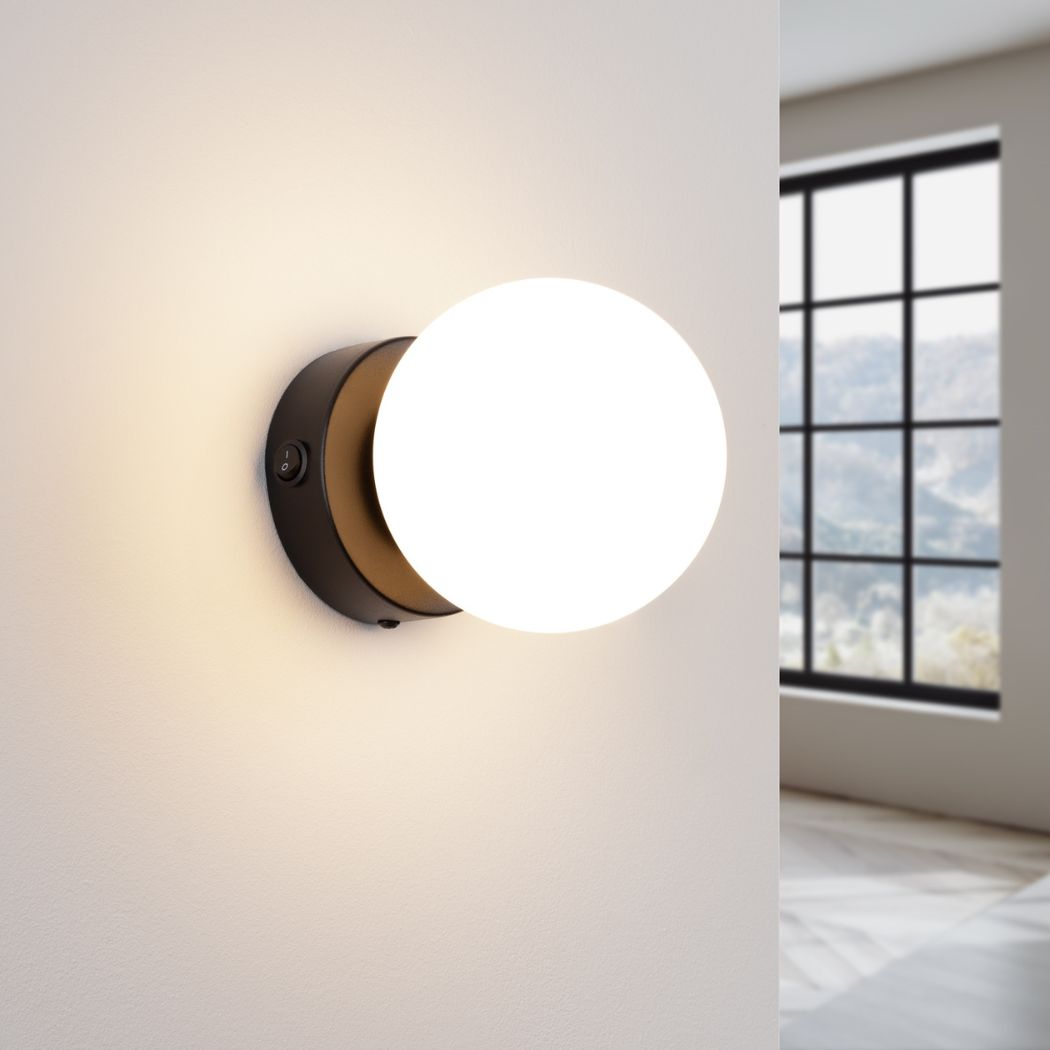 Applique murale ronde et minimaliste en verre - coloris disponibles