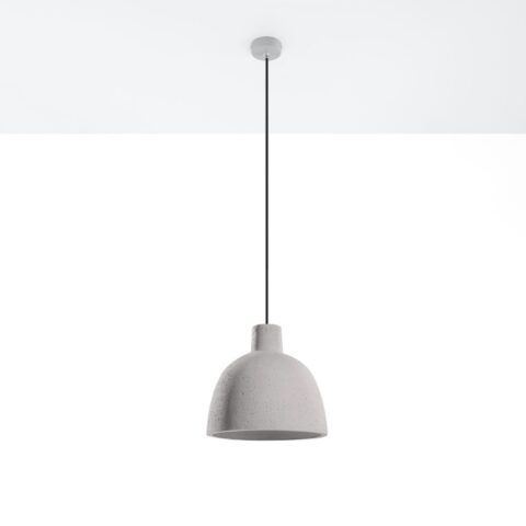Lampe suspendue avec un abat-jour rond en béton brut gris sur fond blanc au style industriel