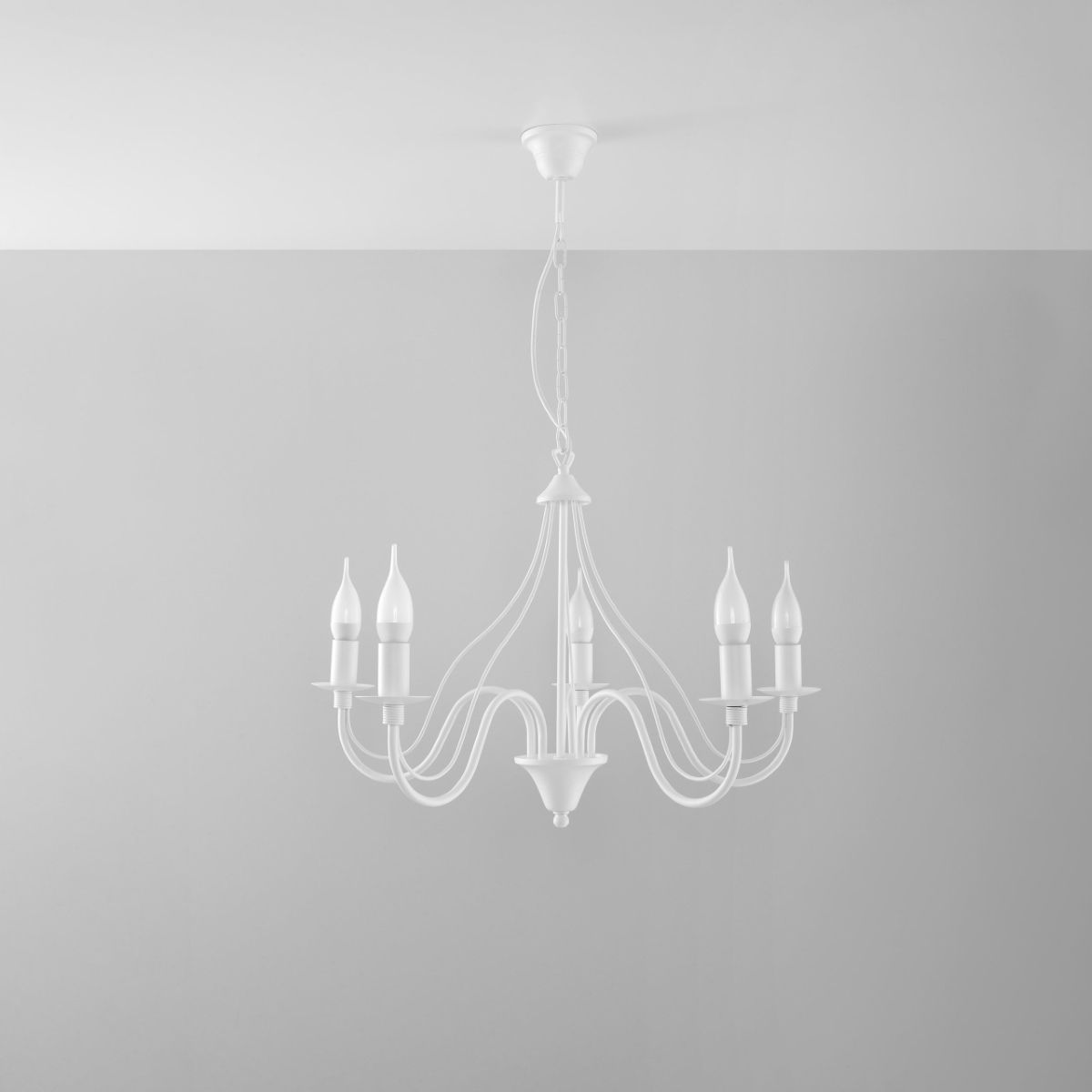 Lustre plafonnier façon chandelier design en acier noir ou blanc