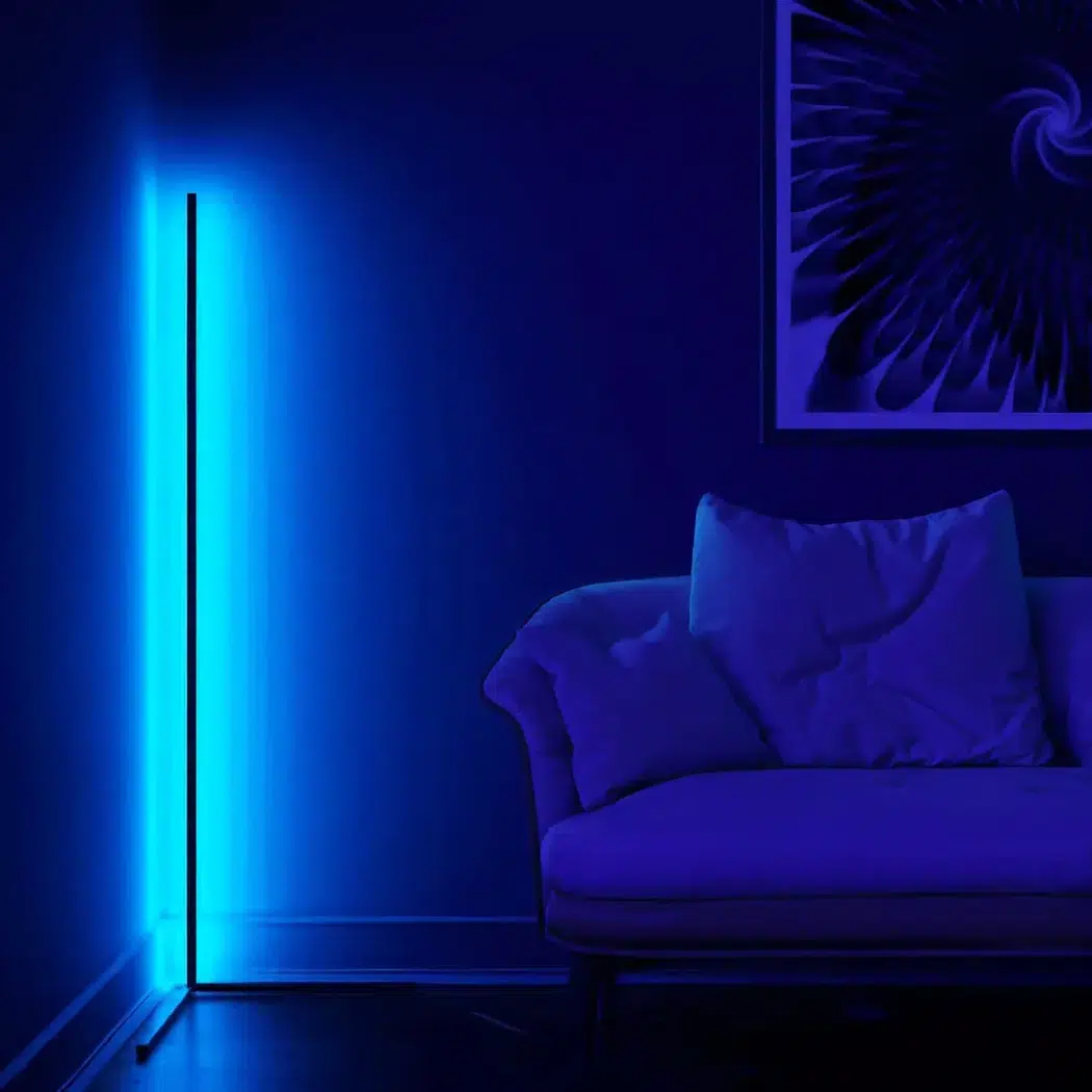 Lampadaire d’angle LED intelligent connecté - vue de côté
