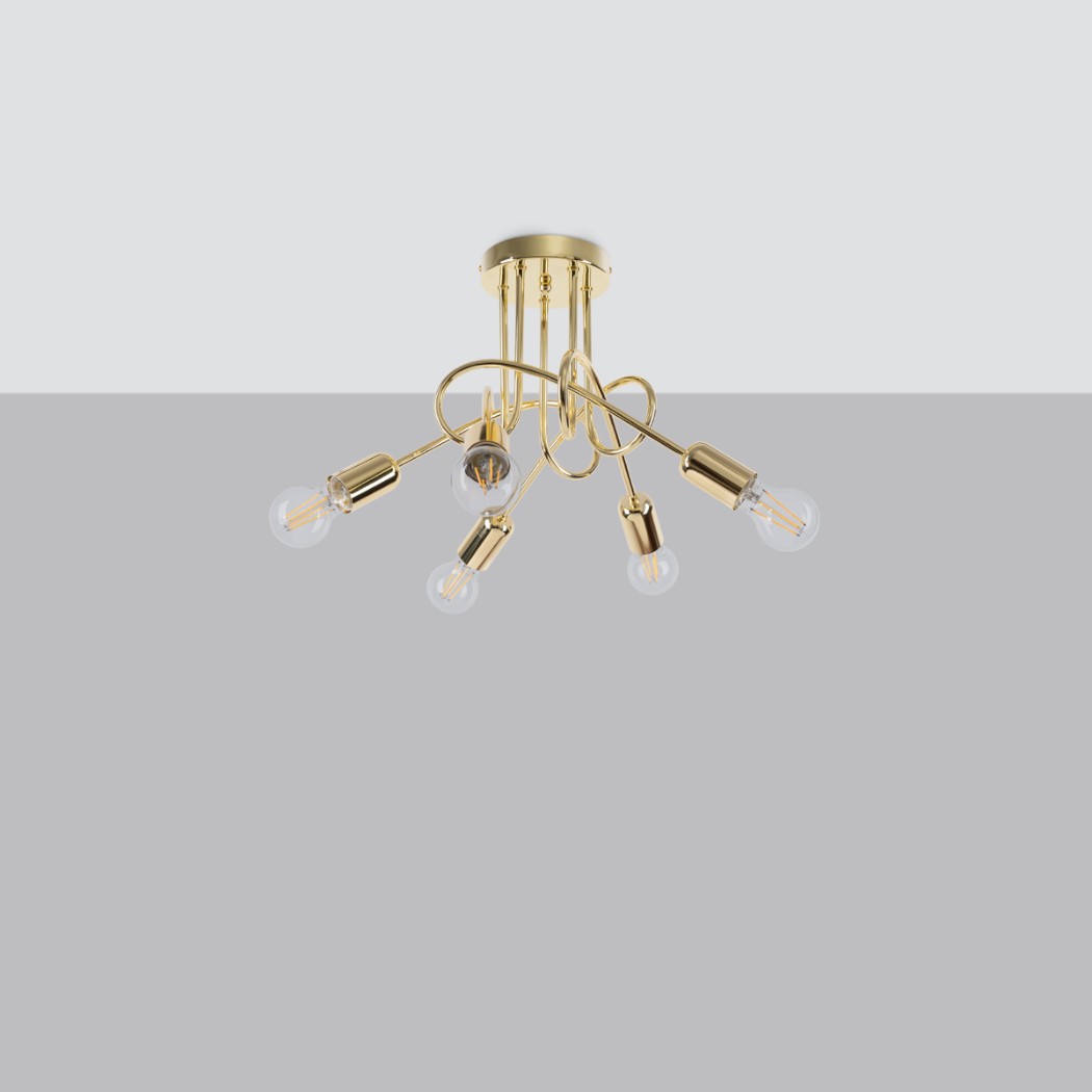Lustre plafonnier doré, design, chic et sculptural entremêlé à 5 ampoules E27 sur plafond blanc.