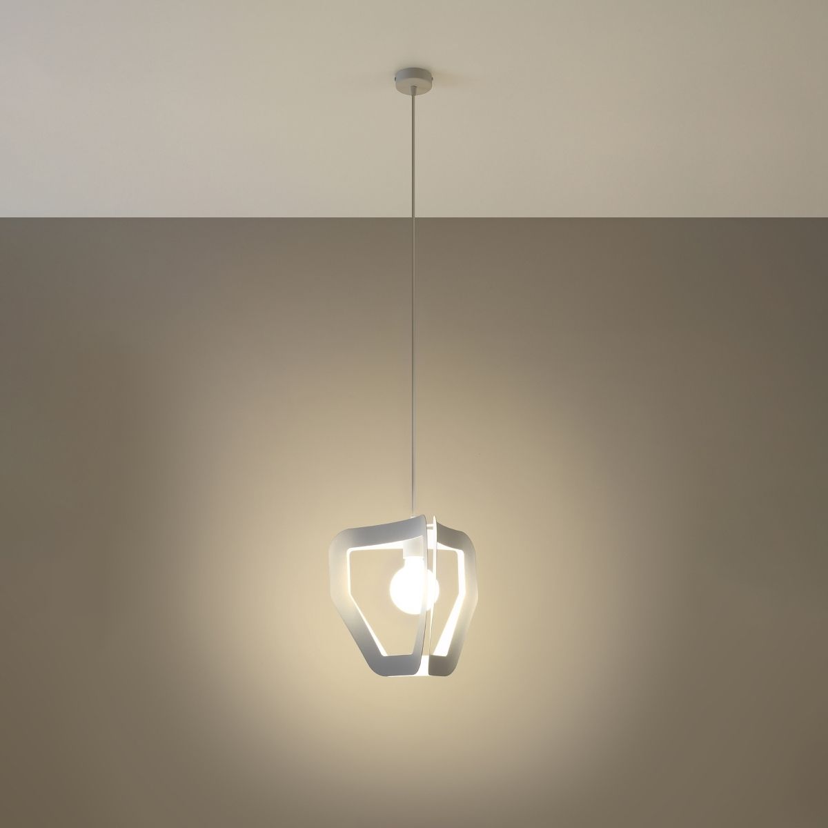 Suspension moderne et design en acier blanc ou noir