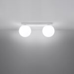 Lustre plafonnier blanc en verre pour une lumière douce et élégante