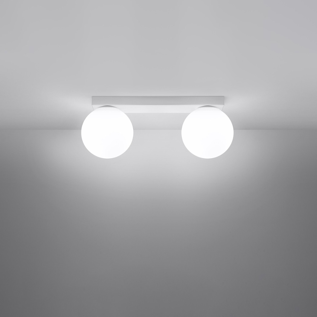 Lustre plafonnier blanc en verre pour une lumière douce et élégante