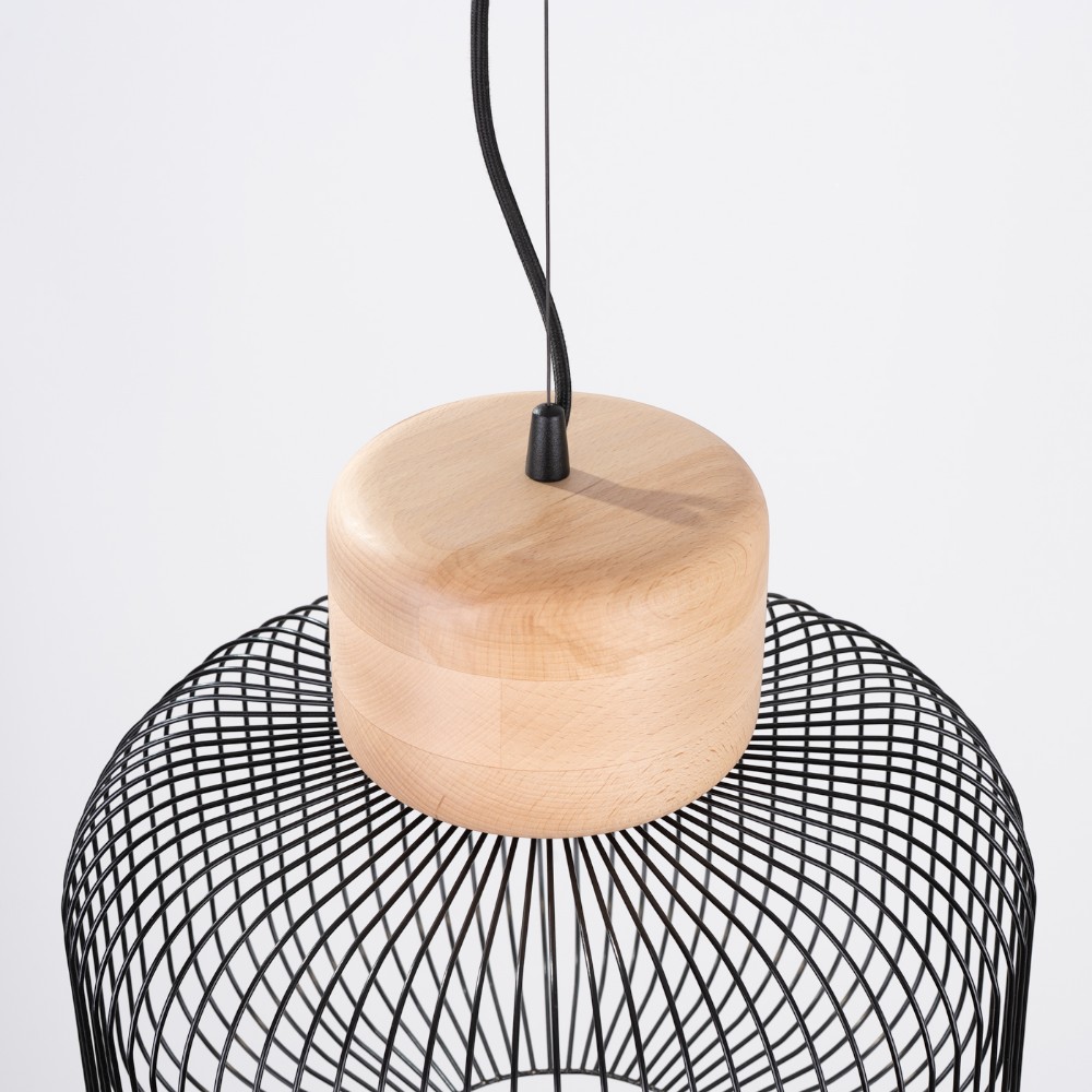Suspension filaire design en métal noir et bois naturel - vue d'ensemble