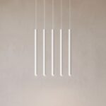 Suspension 5 tiges lumineuses sur barre blanche