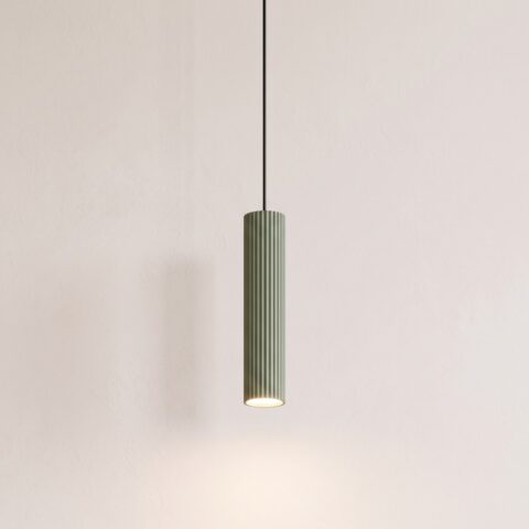 Suspension tube verte au charme naturel, s